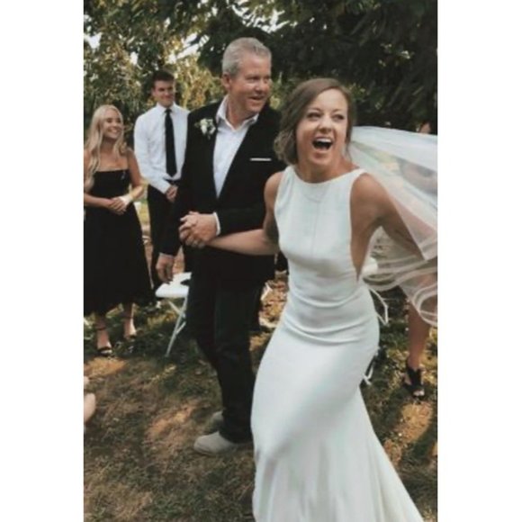 BHLDN Watters Hyde Wedding Gown Size 8 Crepe - Picture 3 of 12